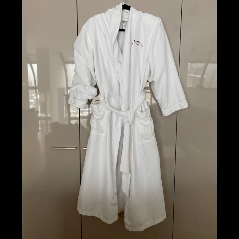 ⭐️🌴Montage Spa Robe - Beverly Hills